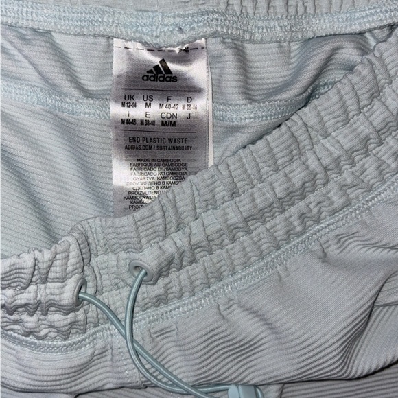 Adidas Women’s Size Medium Aeroready Shorts Light Blue Athletic EUC - Picture 6 of 6